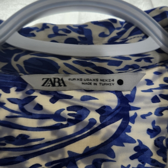 Zara xs blouse 100% viscose. Firm On Price - Picture 6 of 6